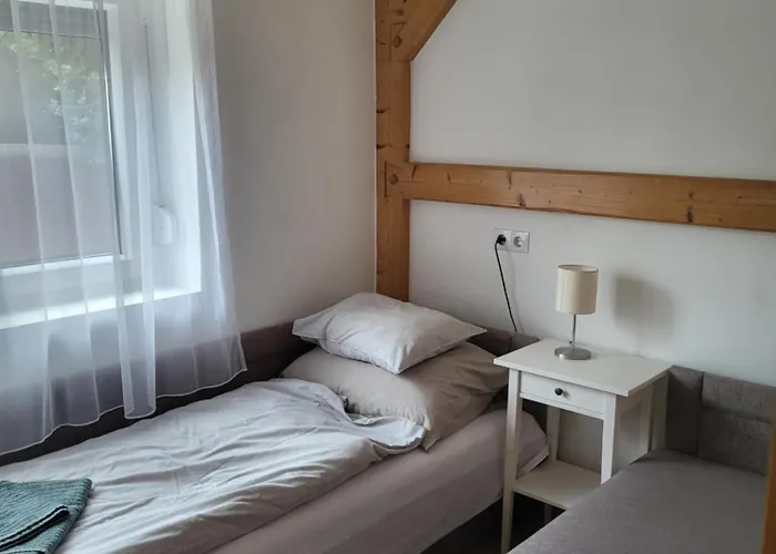 Nyaraló Rózsa Porta *
